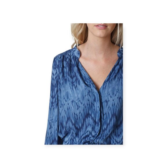Indi & Cold Tie dye effect print blouse in Indigo size L EUC 100% viscose - Picture 3 of 14